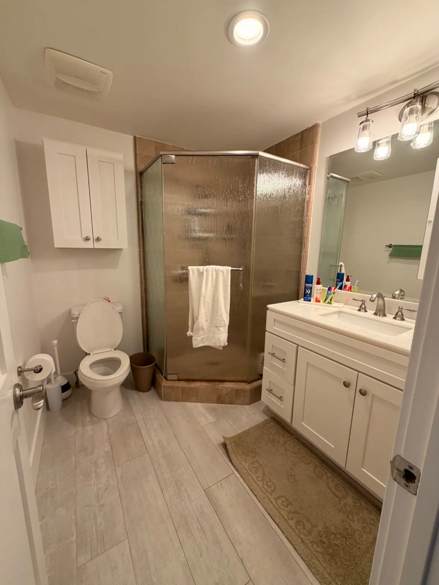 Bathroom Two before remodeling