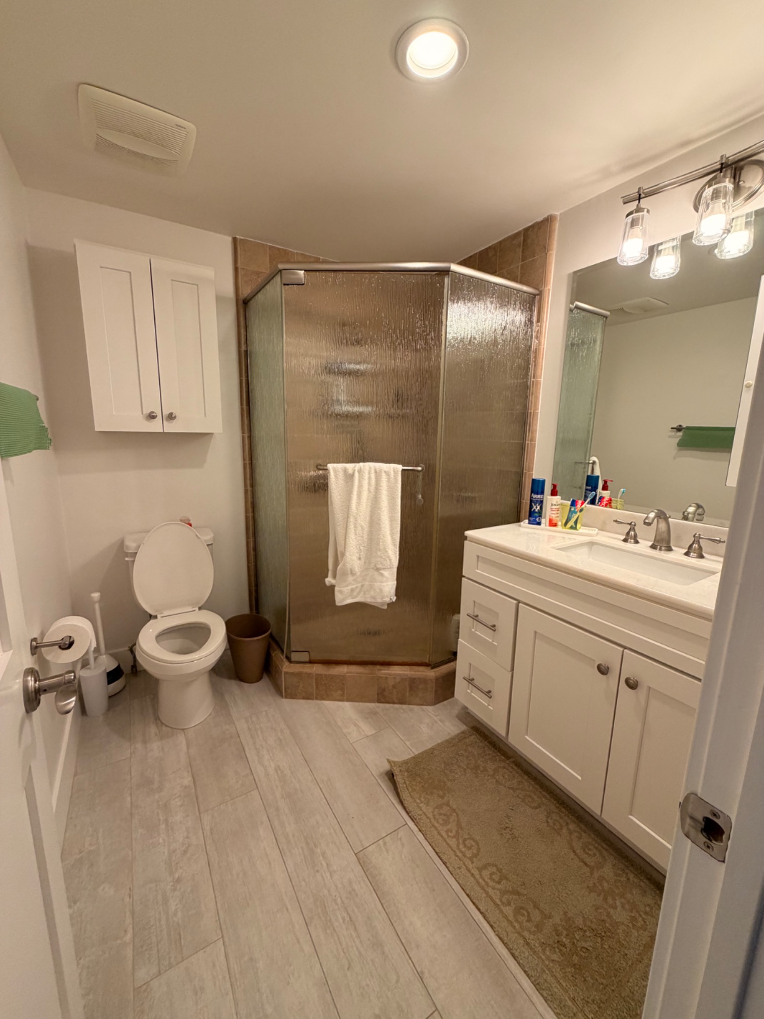 Bathroom Two before remodeling
